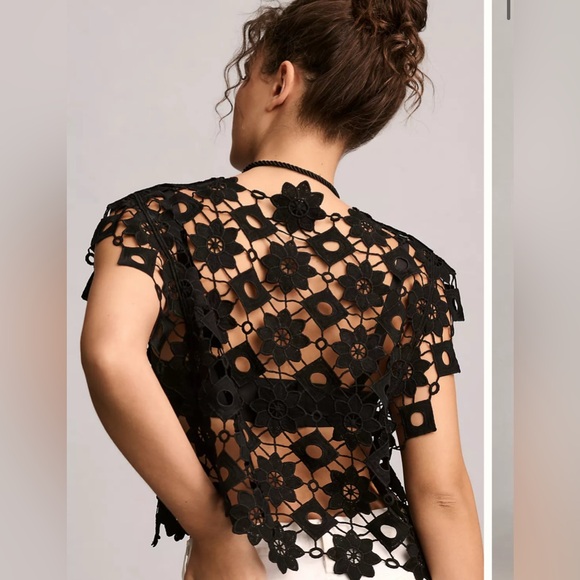 NWT Anthropologie Maeve Black Floral Shell Top - Picture 2 of 6